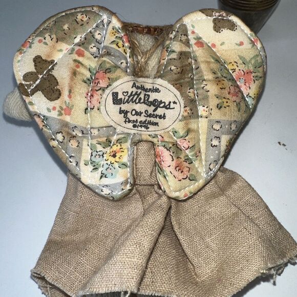VTG LITTLE LOPS Guardian Angel Bunny Fabric Quilt 1st Ed Collect doll ornament - Picture 2 of 7